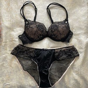 Victoria’s Secret bra and panty set